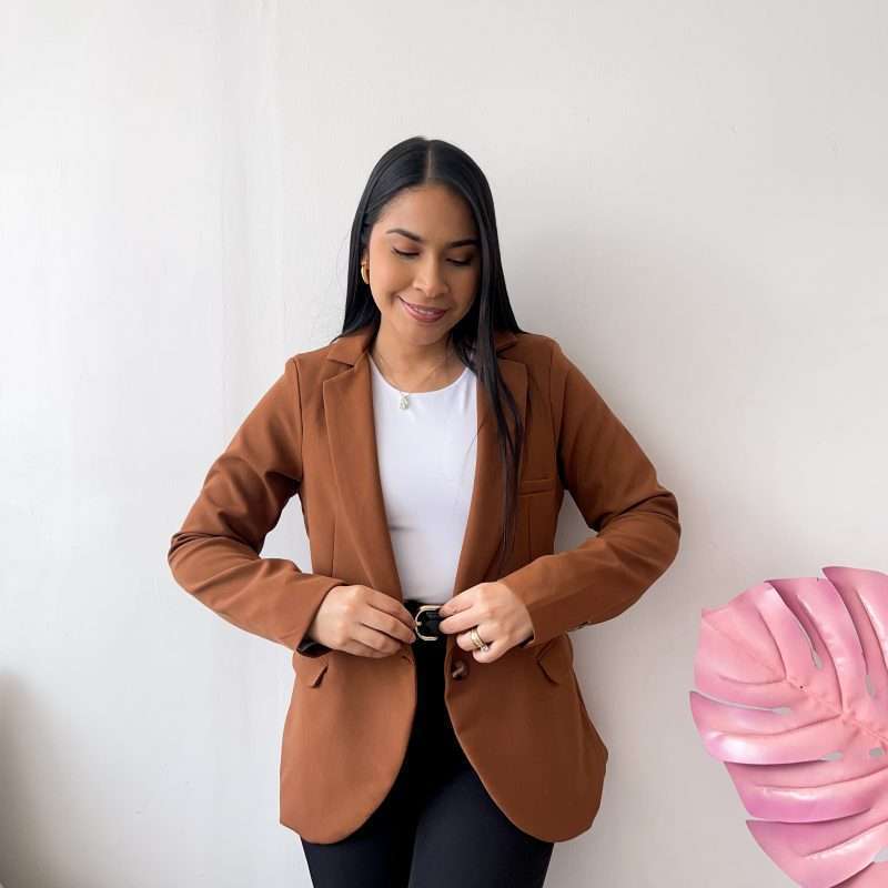 Blazer manga larga cafe