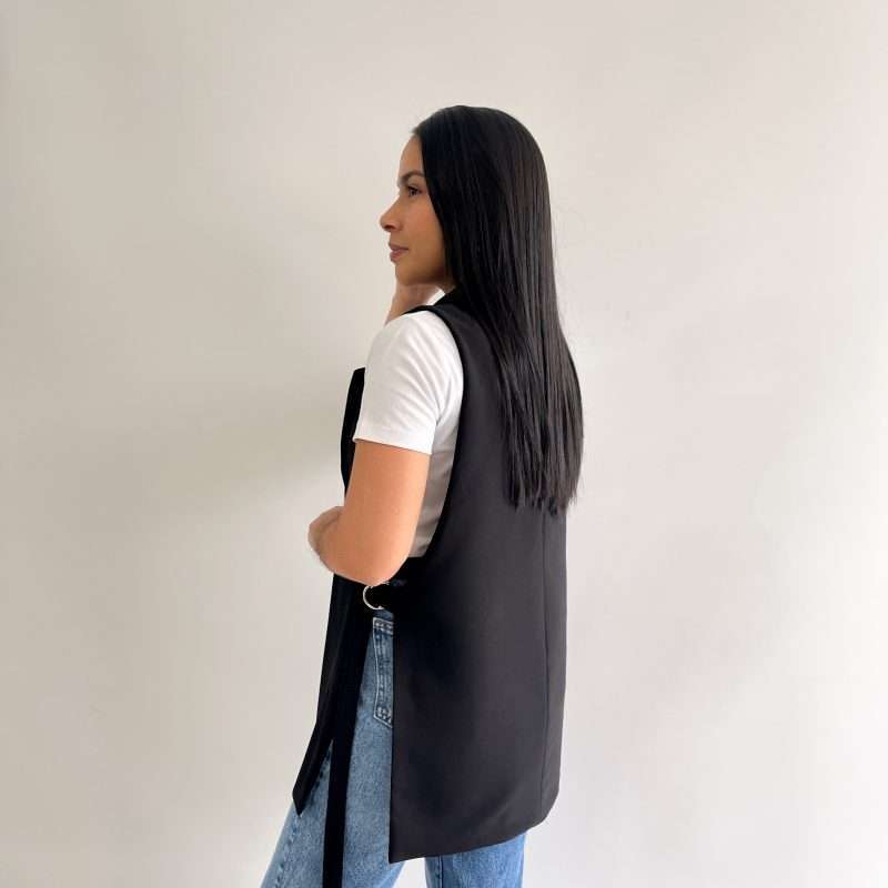 Blazer sin manga negro