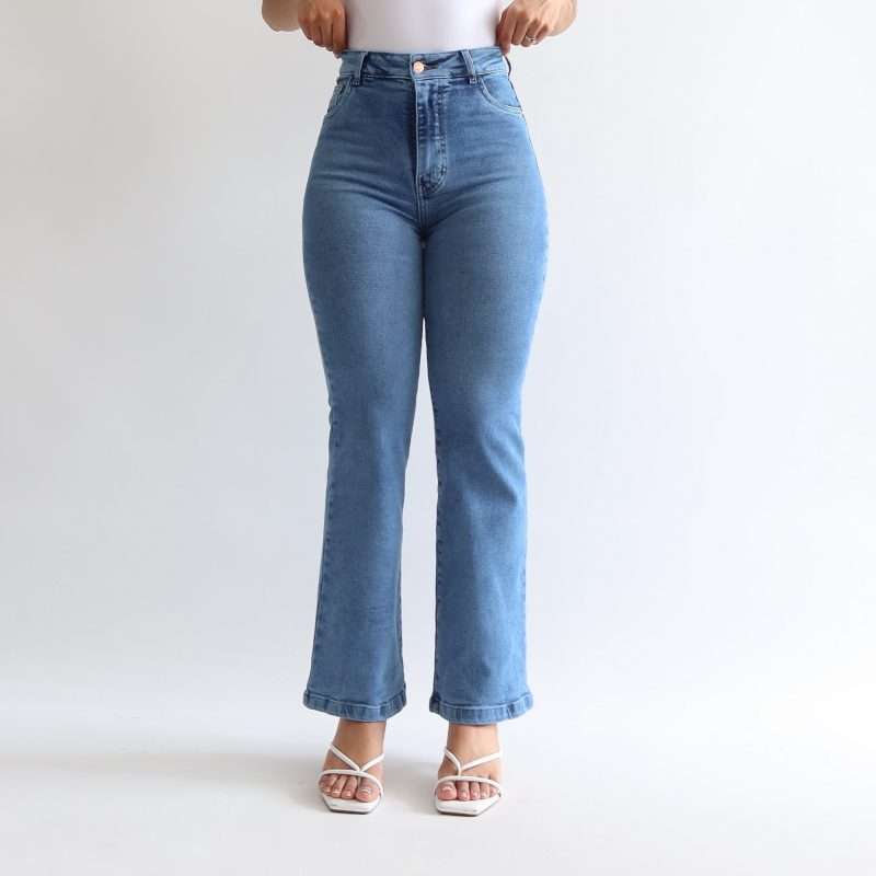 Mini bootcut jeans clasico azul claro. - Imagen 3